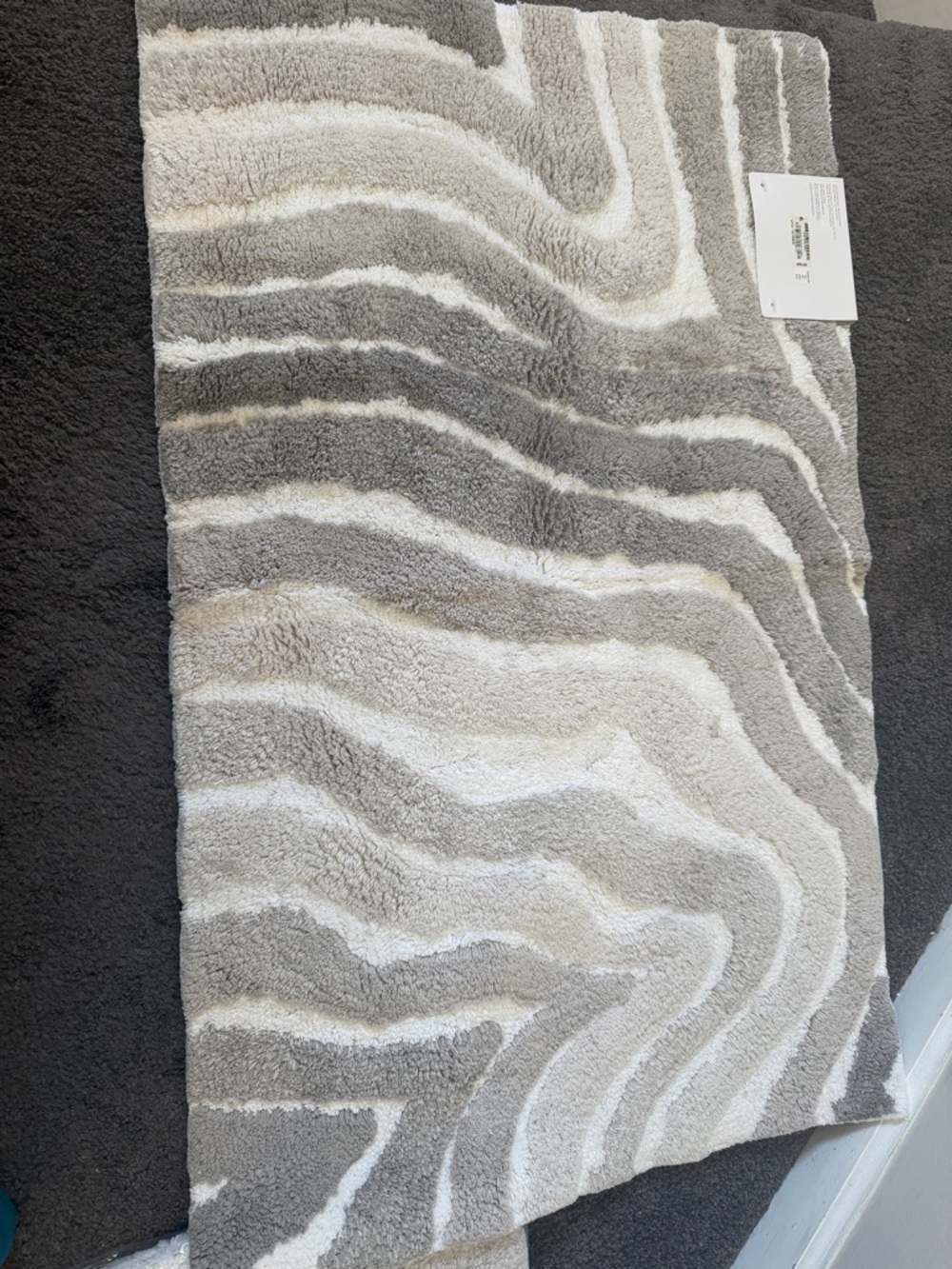 Hotel Collection Wave-Textured Bath Mat in Gray & White